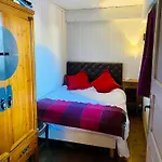 Apartment Rochebrune, 2 Cosy, Terrasse, Et Centre A Pied